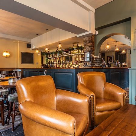 Greyhound Hotel Carshalton Екстер'єр фото