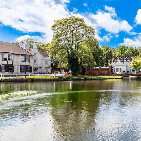 Greyhound Hotel Carshalton Екстер'єр фото