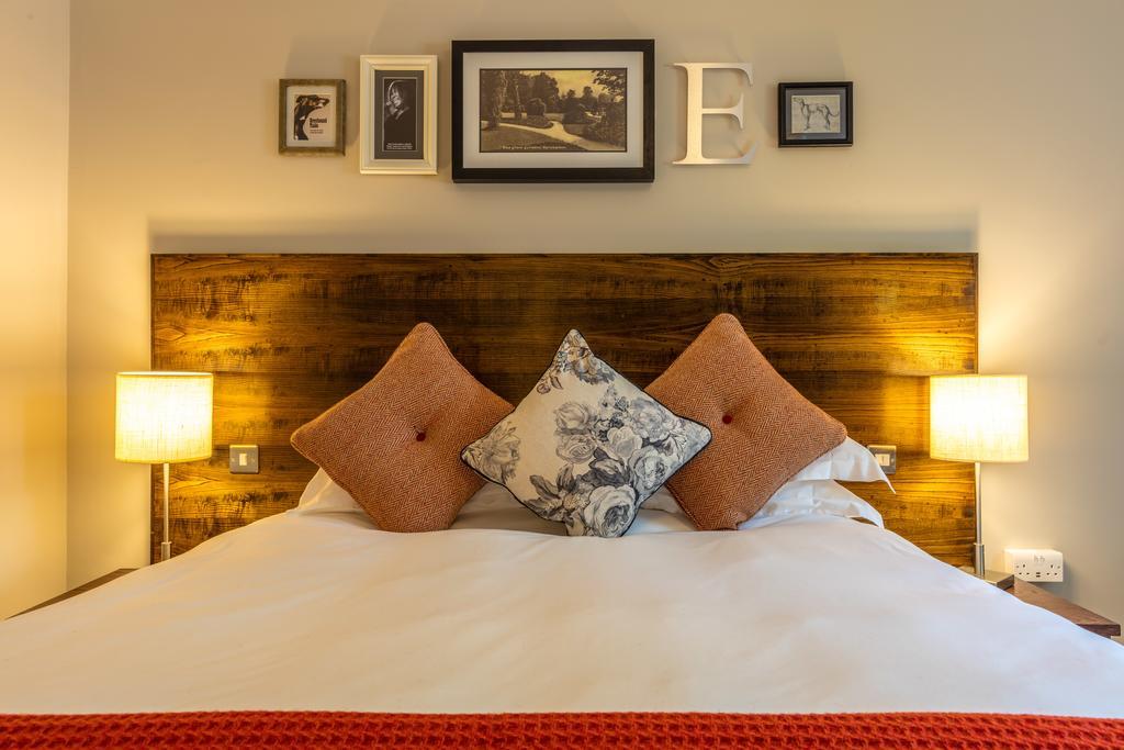 Greyhound Hotel Carshalton Екстер'єр фото