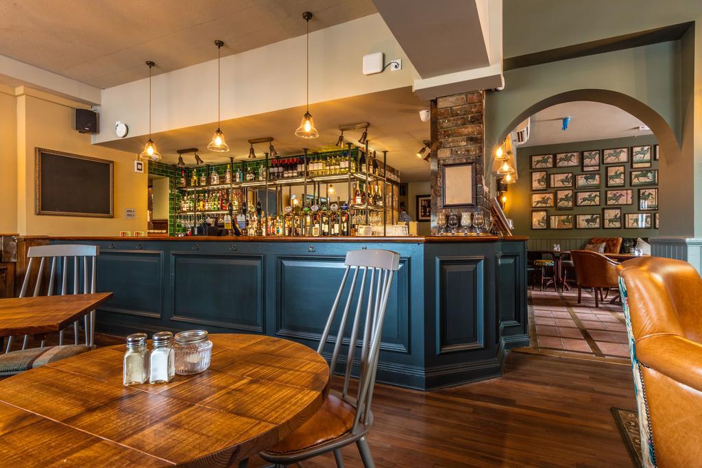 Greyhound Hotel Carshalton Екстер'єр фото
