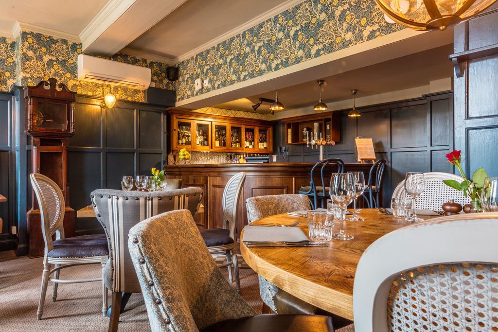 Greyhound Hotel Carshalton Екстер'єр фото