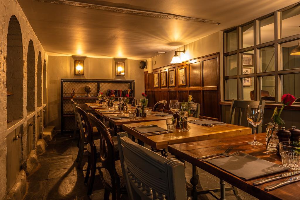 Greyhound Hotel Carshalton Екстер'єр фото
